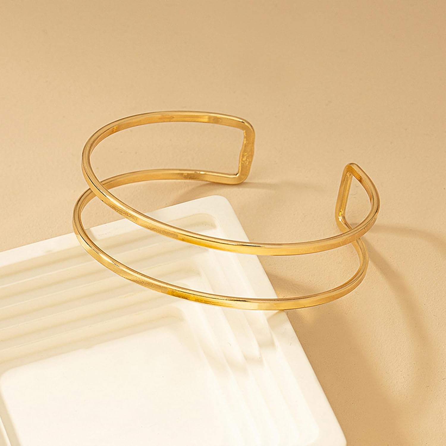 Arm Cuff Bracelet for Women Gold Arm Cuff Upper Arm Layered Cuff Bangle Bracelet Minimalist Armband Stackable Jewelry for Summer Beach