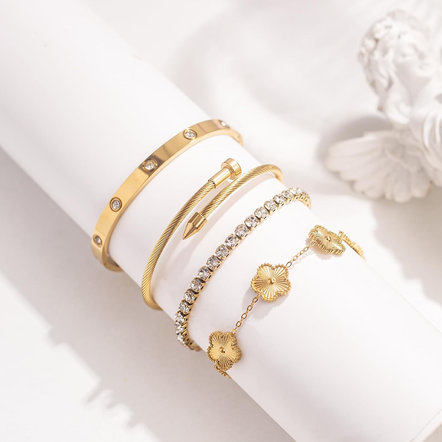 Lamdo 18K Gold Plated Womens Stackable Floral Gold Clover Bracelets Set Love Bangle Bracelets Non Tarnish, Gold Bracelet Set Trendy Jewelry,Gifts for Women's Day and Mother's Day