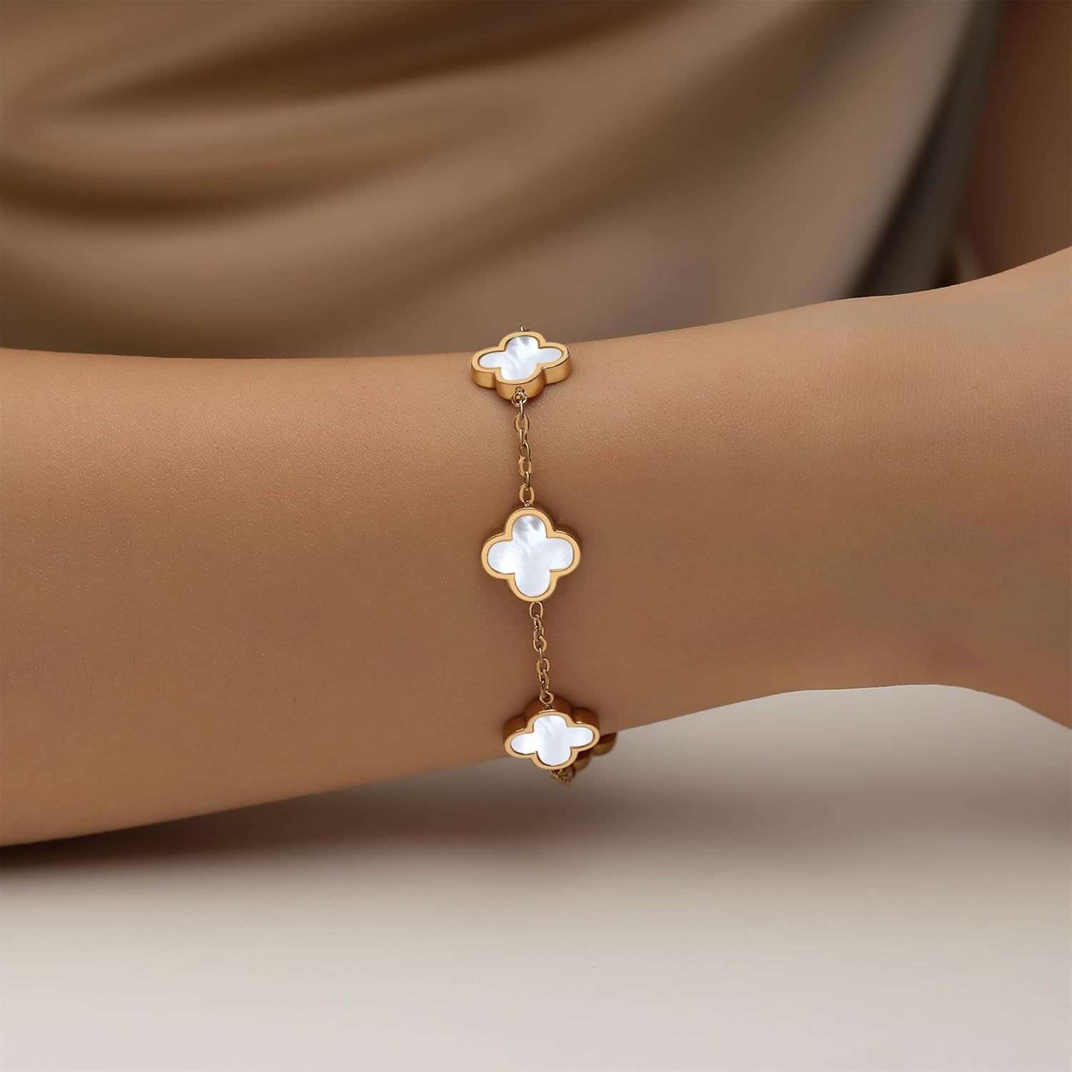 18K Gold Plated Clover Bracelet Set for Women White/Black/Gold/Silver/Green/Pink Adjustable Link Double-Sided Lucky Bracelets Trendy Bracelets Set Jewelry Gifts for Women Men