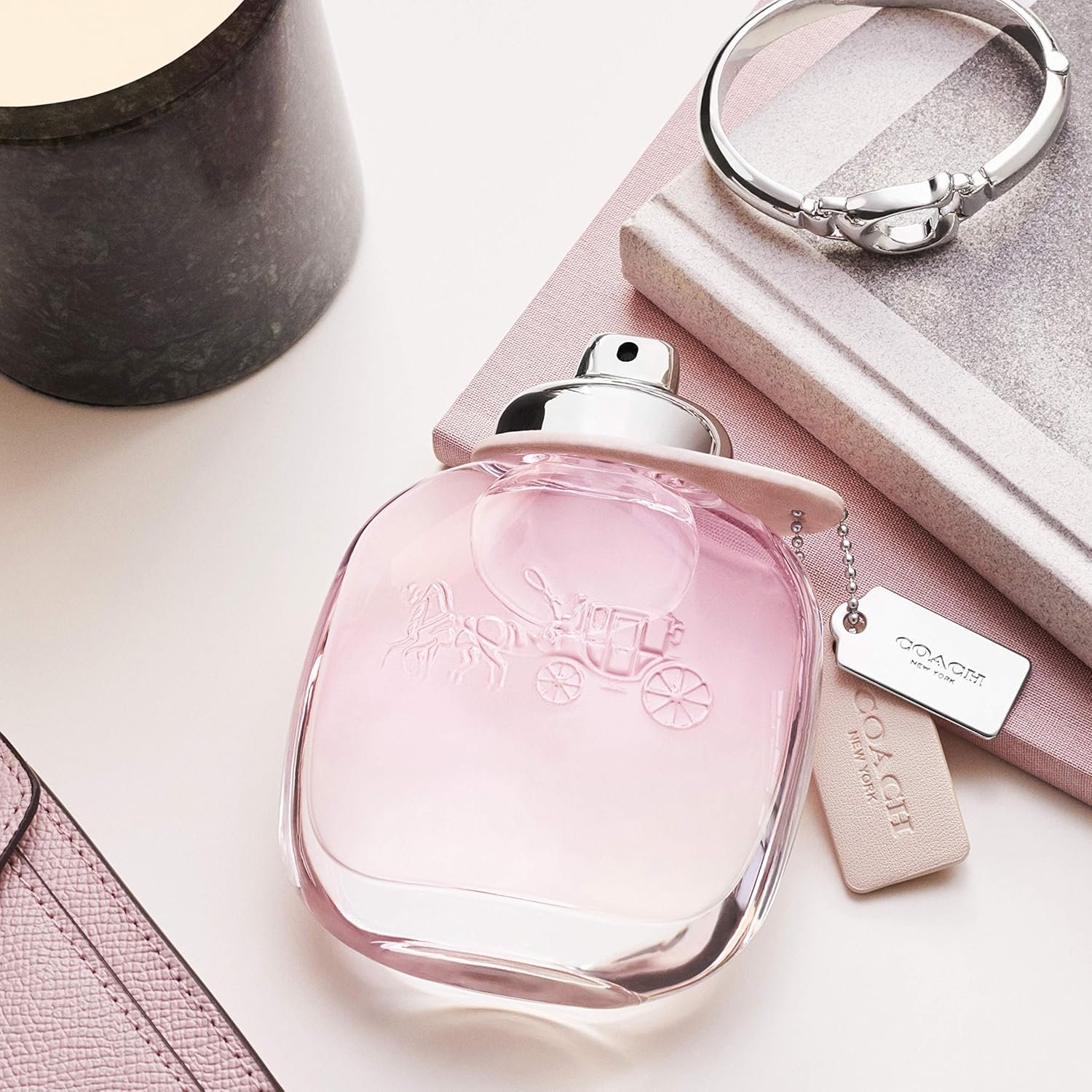 Coach Eau de Toilette - Long Lasting Fragrance with notes of Juicy Pear, Pink Grapefruit & White Cedarwood - Fougere & Woody